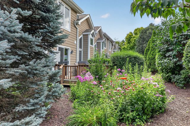 319 Jamatt Court, Naperville, IL 60540