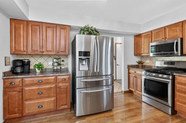 319 Jamatt Court, Naperville, IL 60540