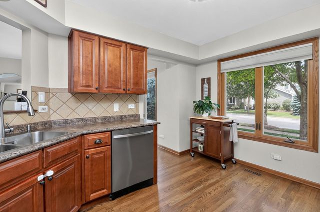 319 Jamatt Court, Naperville, IL 60540