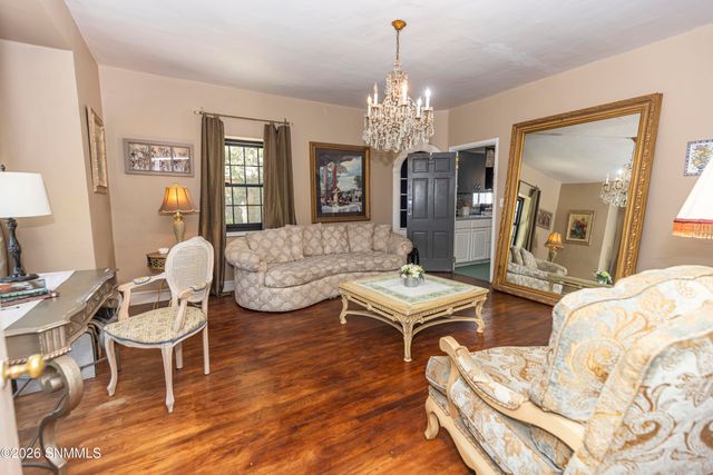 404 N Armijo Street, Las Cruces, NM 88005