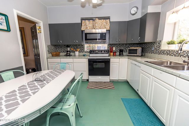 404 N Armijo Street, Las Cruces, NM 88005