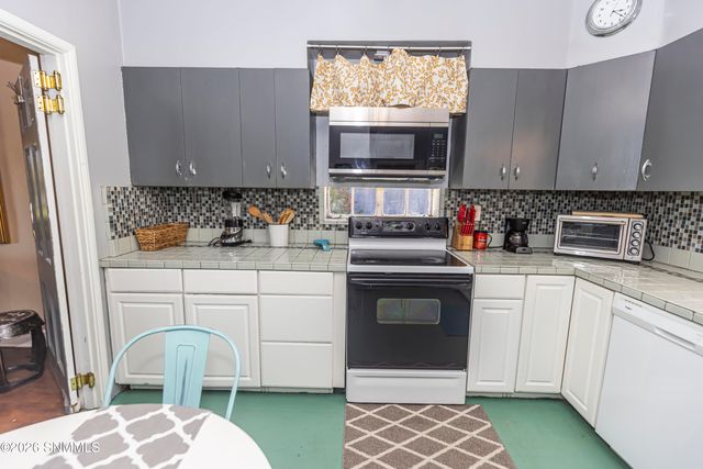 404 N Armijo Street, Las Cruces, NM 88005