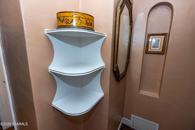 404 N Armijo Street, Las Cruces, NM 88005