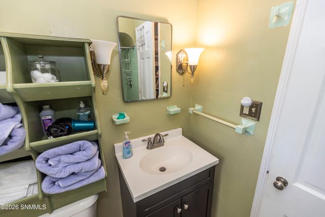 404 N Armijo Street, Las Cruces, NM 88005