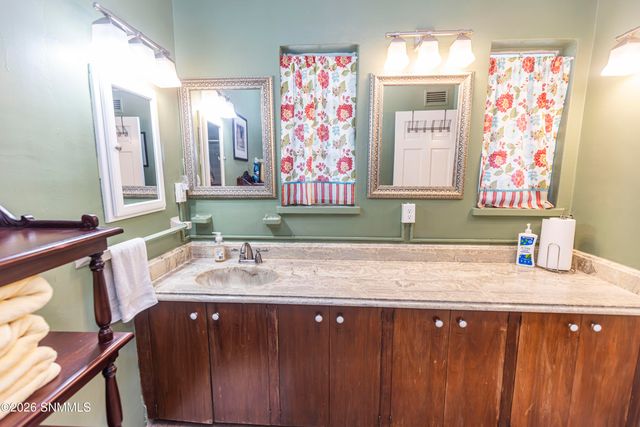 404 N Armijo Street, Las Cruces, NM 88005