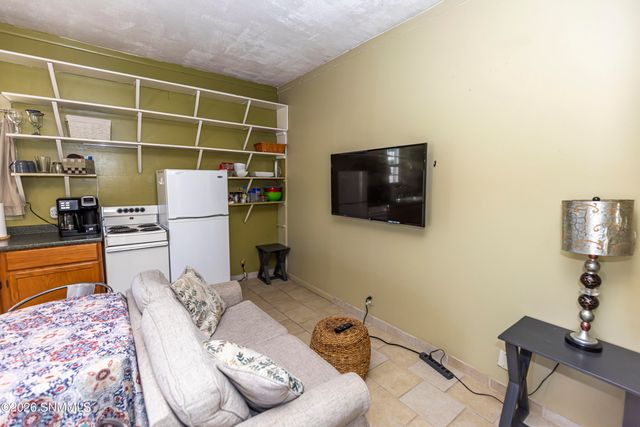 404 N Armijo Street, Las Cruces, NM 88005