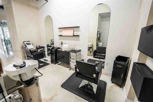 3595 W 20th Avenue, Hialeah, FL 33012