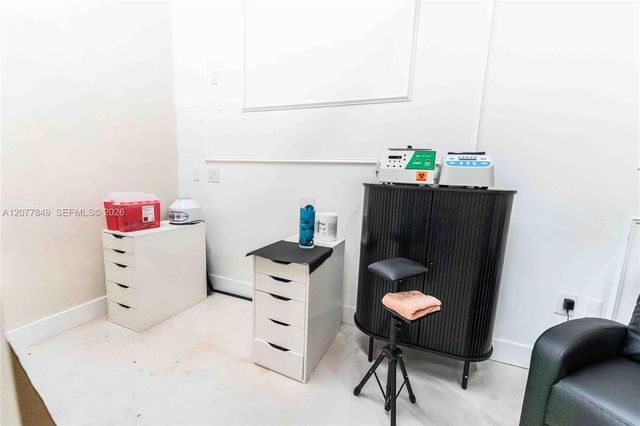 3595 W 20th Avenue, Hialeah, FL 33012