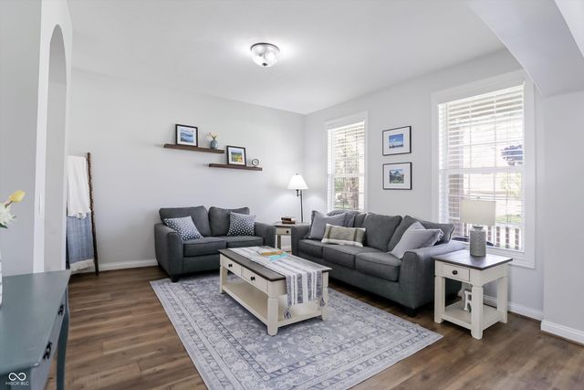 6121 Golden Eagle Drive, Zionsville, IN 46077