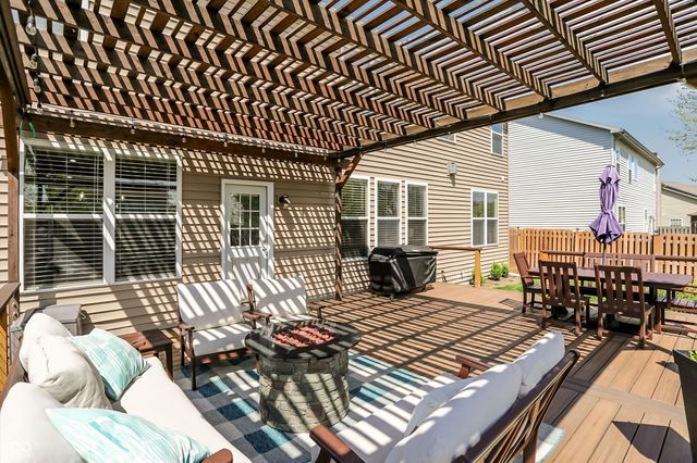 6121 Golden Eagle Drive, Zionsville, IN 46077