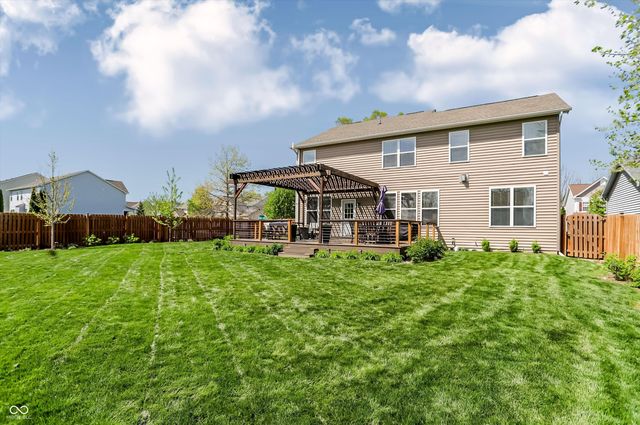 6121 Golden Eagle Drive, Zionsville, IN 46077