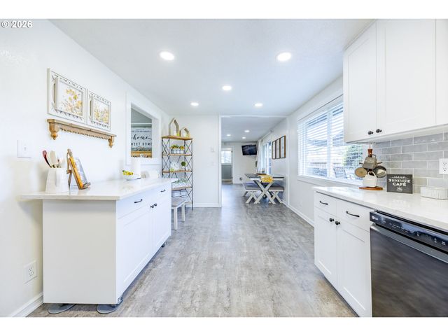 541 DURHAM Ave, Eugene, OR 97404