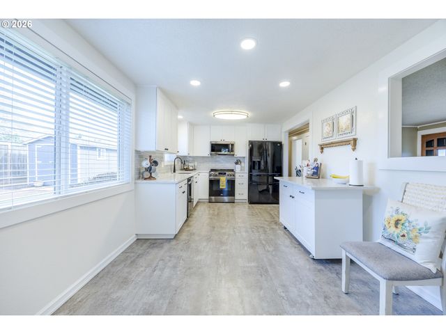 541 DURHAM Ave, Eugene, OR 97404