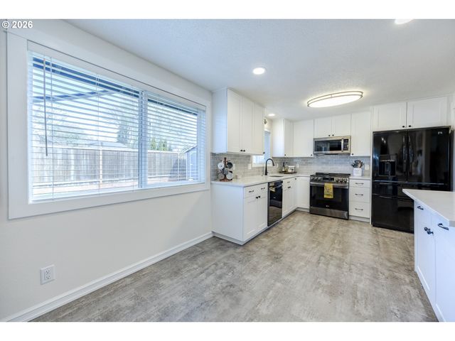 541 DURHAM Ave, Eugene, OR 97404