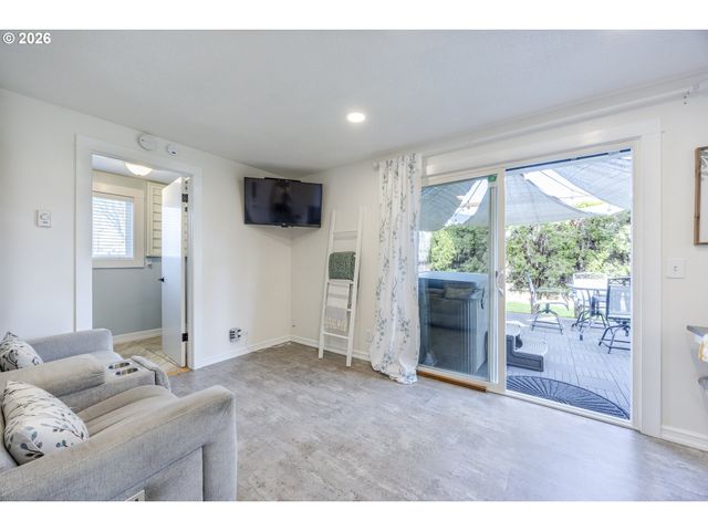 541 DURHAM Ave, Eugene, OR 97404