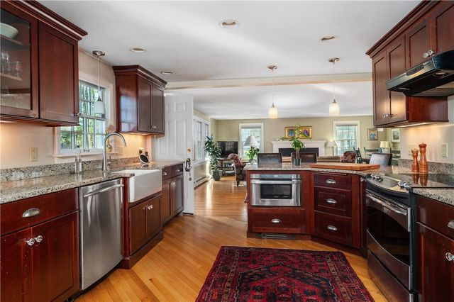 94 Abbott Run Valley Road, Cumberland, RI 02864