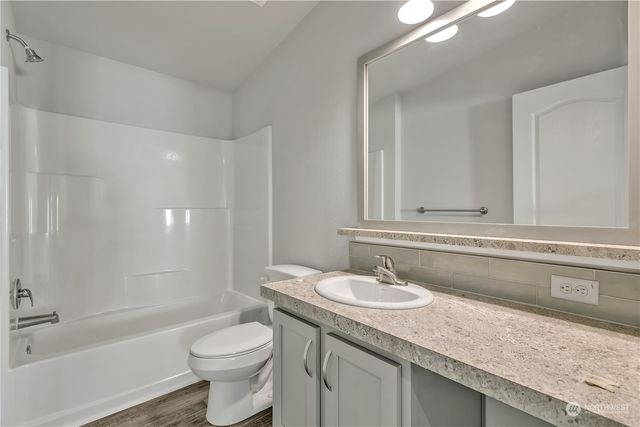 1111 Archwood Drive SW #327, Olympia, WA 98502