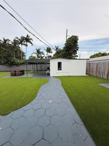 10000 SW 43rd St, Miami, FL 33165