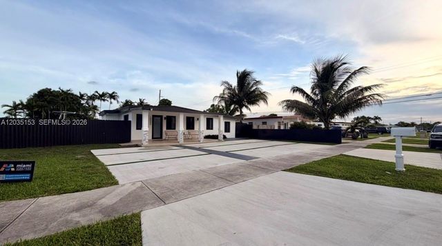 10000 SW 43rd St, Miami, FL 33165