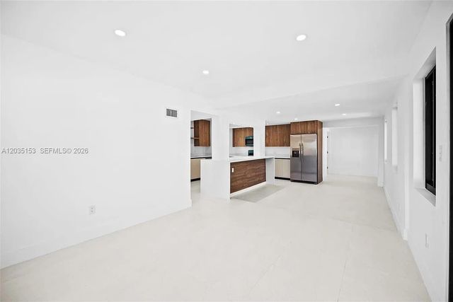 10000 SW 43rd St, Miami, FL 33165