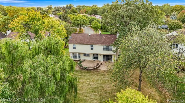 45225 Yorkshire Drive, Novi, MI 48375