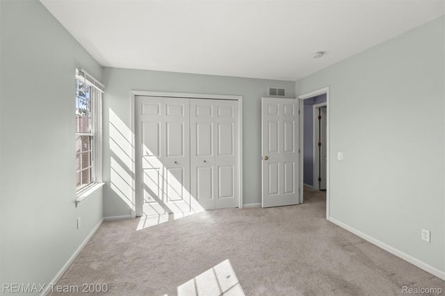 45225 Yorkshire Drive, Novi, MI 48375