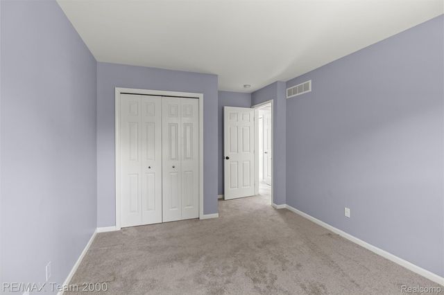 45225 Yorkshire Drive, Novi, MI 48375