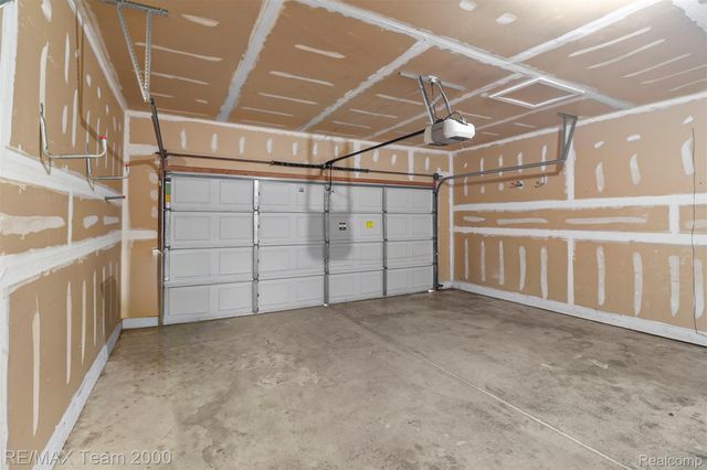 45225 Yorkshire Drive, Novi, MI 48375