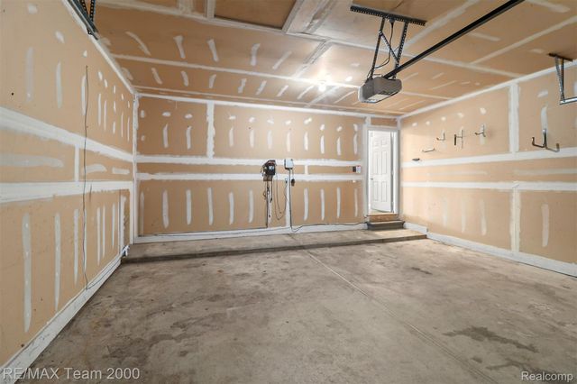 45225 Yorkshire Drive, Novi, MI 48375