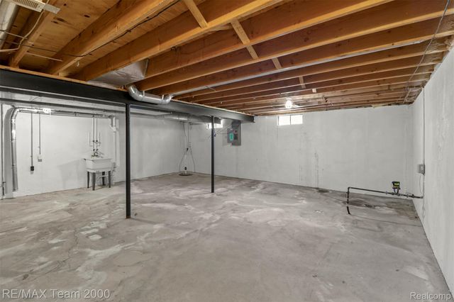 45225 Yorkshire Drive, Novi, MI 48375