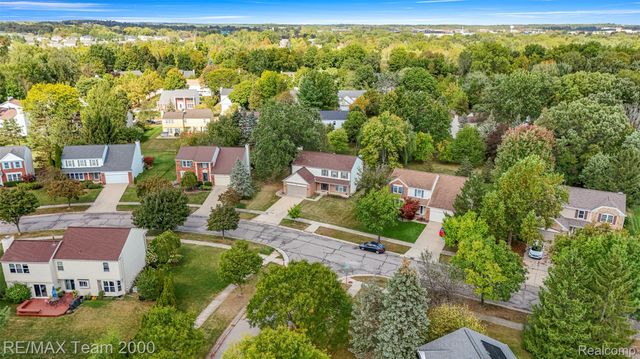 45225 Yorkshire Drive, Novi, MI 48375