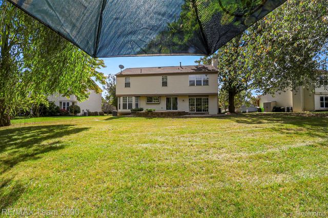 45225 Yorkshire Drive, Novi, MI 48375