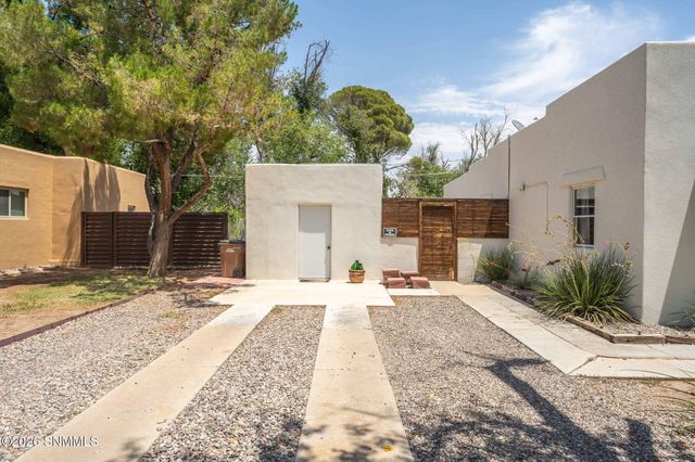 3305 East Street, Las Cruces, NM 88005