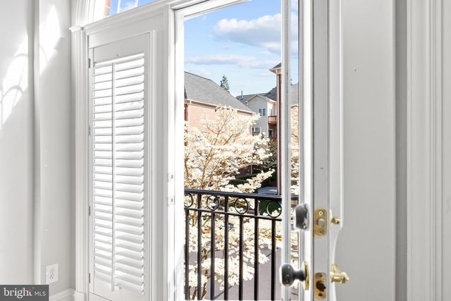 47772 SCOTSBOROUGH SQ, Potomac Falls, VA 20165
