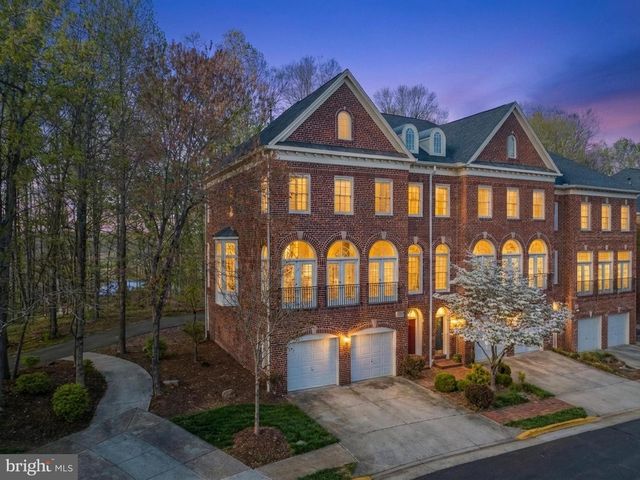 47772 SCOTSBOROUGH SQ, Potomac Falls, VA 20165