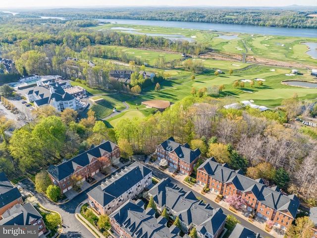 47772 SCOTSBOROUGH SQ, Potomac Falls, VA 20165
