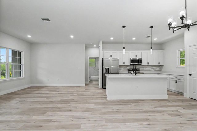 7945 N IBSEN DRIVE, Citrus Springs, FL 34433