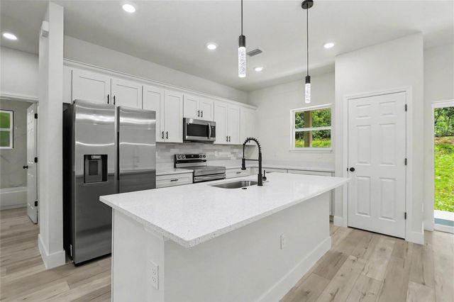 7945 N IBSEN DRIVE, Citrus Springs, FL 34433