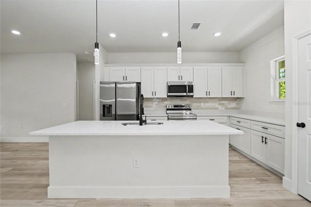 7945 N IBSEN DRIVE, Citrus Springs, FL 34433