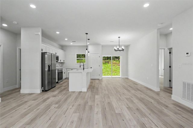7945 N IBSEN DRIVE, Citrus Springs, FL 34433