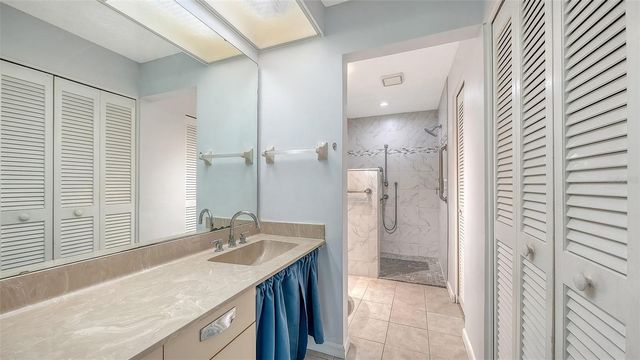 4557 KINGSMERE 23, Sarasota, FL 34235