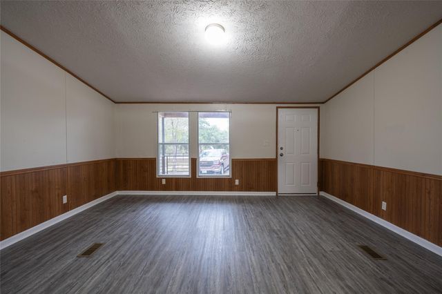 362 Saint Johns RD, Dale, TX 78616
