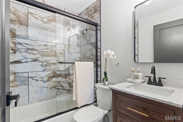 7171 White Oak Lane, University City, MO 63130