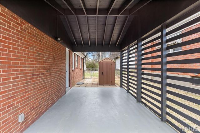 7171 White Oak Lane, University City, MO 63130