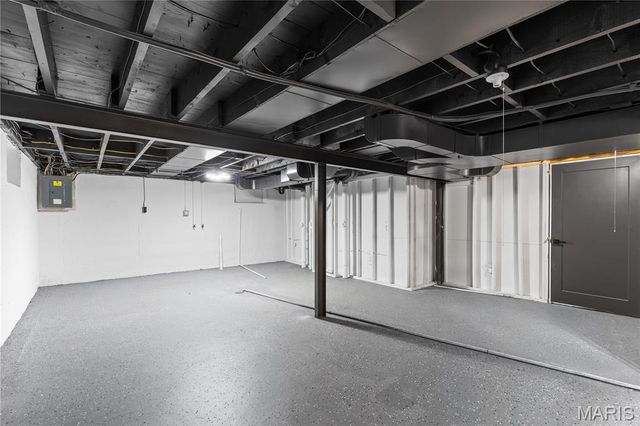 7171 White Oak Lane, University City, MO 63130