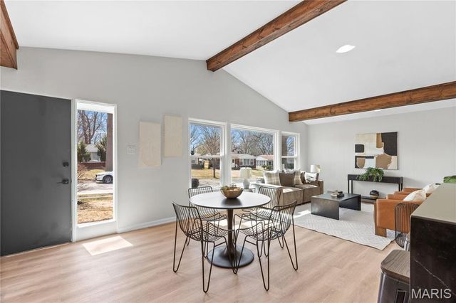 7171 White Oak Lane, University City, MO 63130