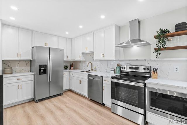 7171 White Oak Lane, University City, MO 63130