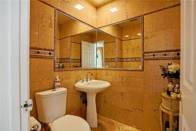 8552 Bermuda, Westminster, CA 92683