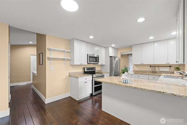 22706 NE 12th Place, Sammamish, WA 98074