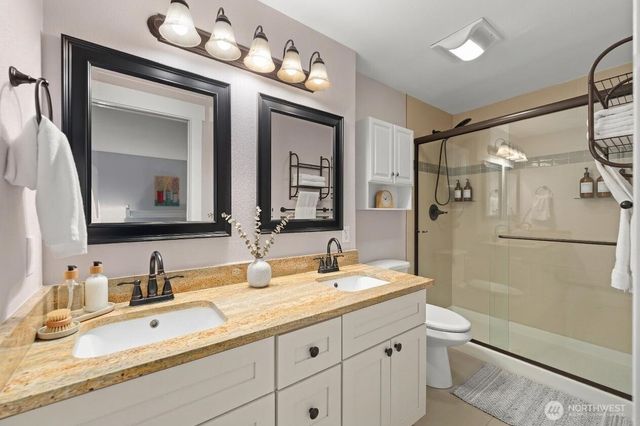 22706 NE 12th Place, Sammamish, WA 98074